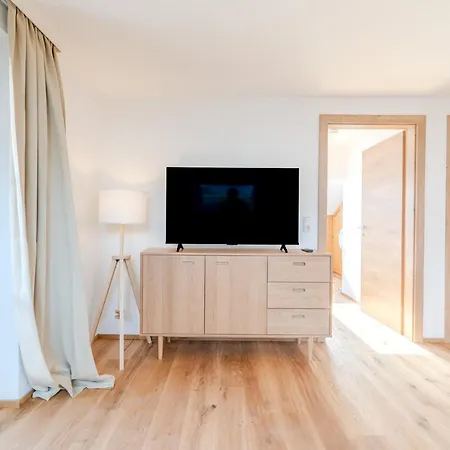 Whats-app Self-check-in - Maria Theresia Apartment