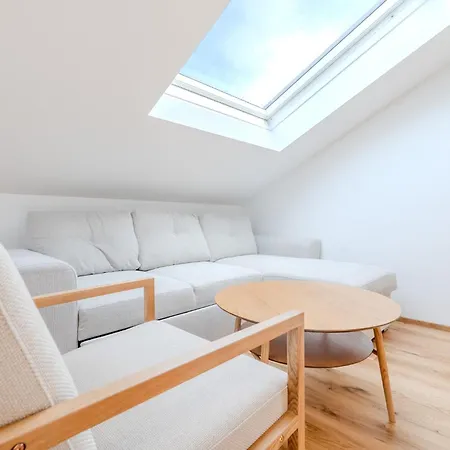 Whats-app Self-check-in - Maria Theresia Apartment Bad Goisern