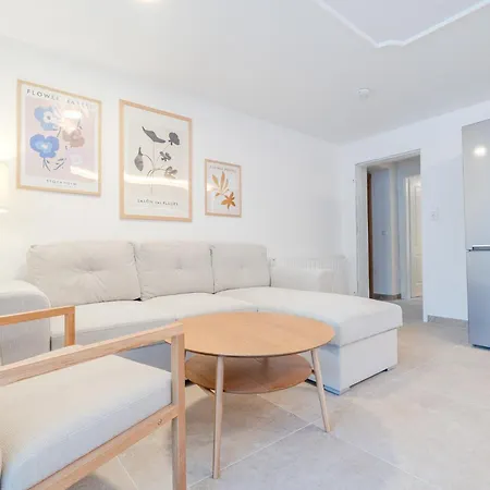 Apartment Whats-app Self-check-in - Maria Theresia *
