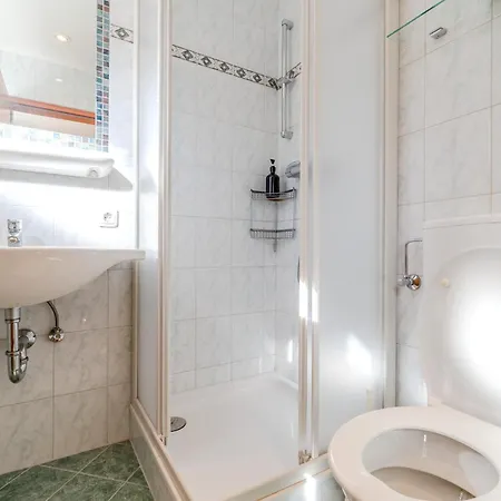 Whats-app Self-check-in - Maria Theresia Apartamento *