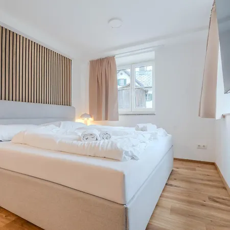 Whats-app Self-check-in - Maria Theresia Apartament